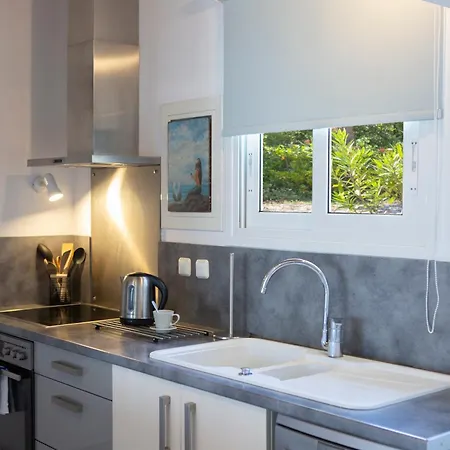 Apartment Ariel - Cozy Mediterranean Retreat