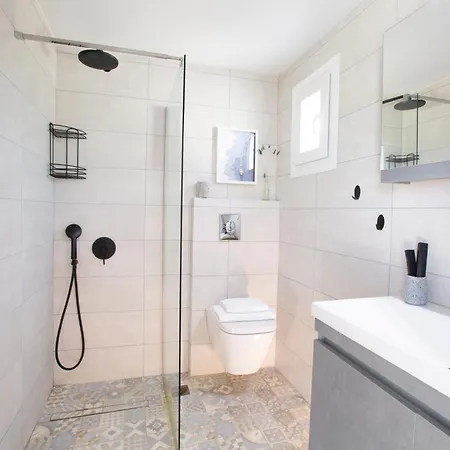 Ariel - Cozy Mediterranean Retreat Apartament *