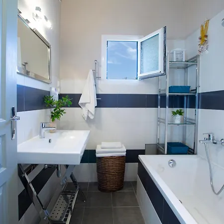 Ariel - Cozy Mediterranean Retreat Sivota